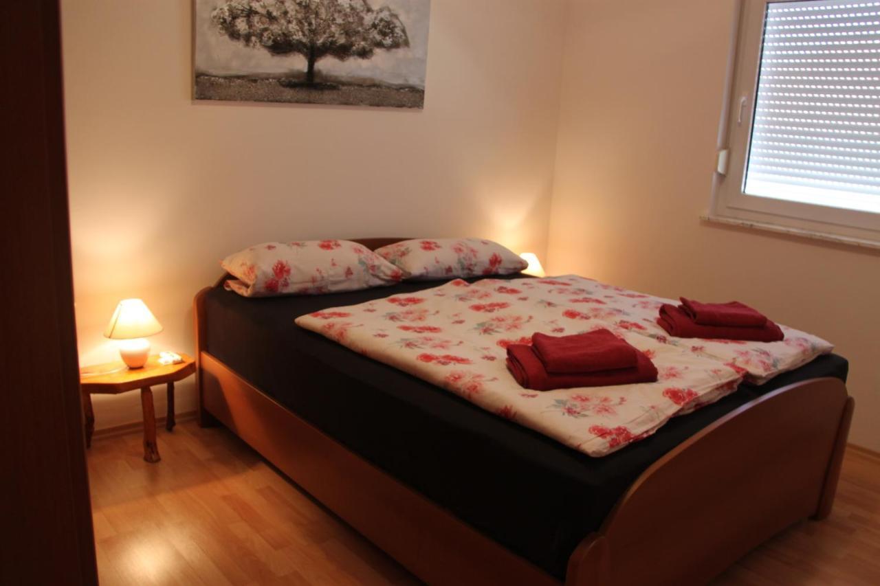 Gallery Apartman Nada Zaboric Esterno foto