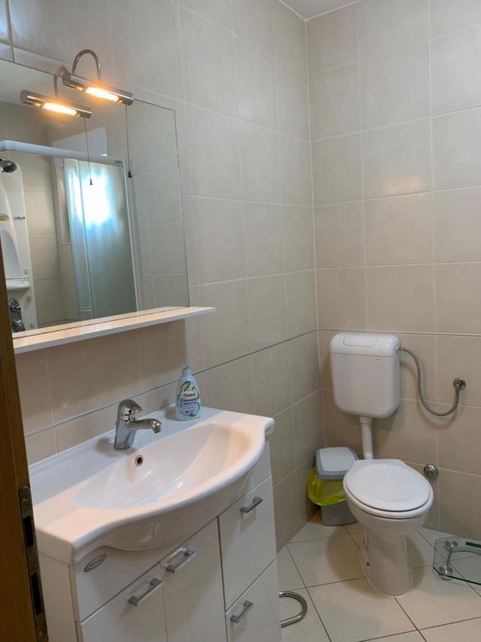 Gallery Apartman Nada Zaboric Esterno foto