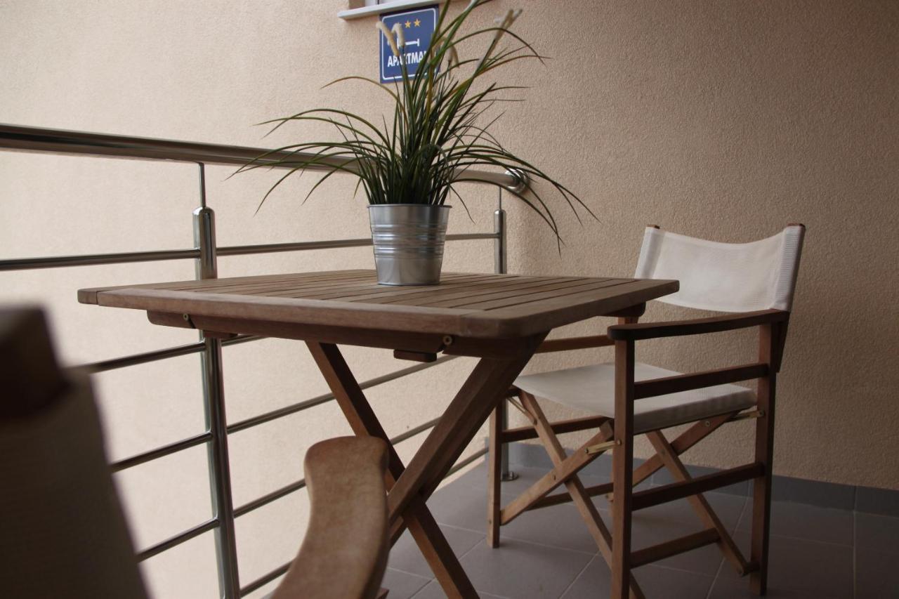 Gallery Apartman Nada Zaboric Esterno foto