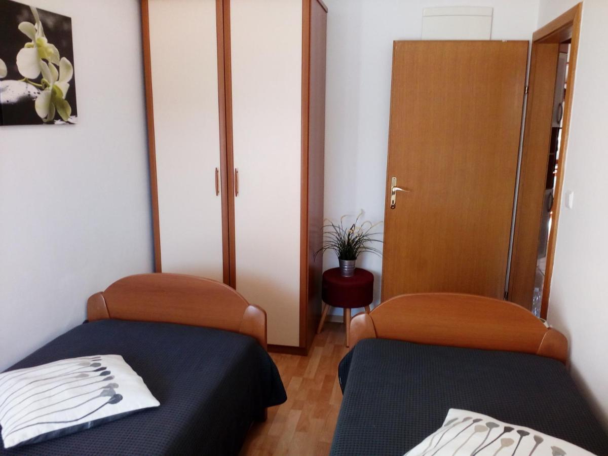 Gallery Apartman Nada Zaboric Esterno foto